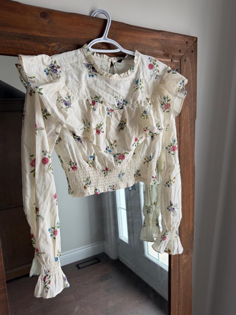 Zara Women's Floral Ruffle Long-Sleeve Crop Top - Cream